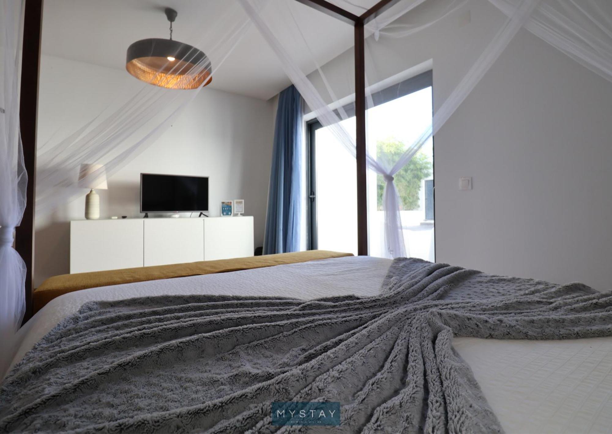 Mystay - Casa De Baco Igrejinha Bilik gambar